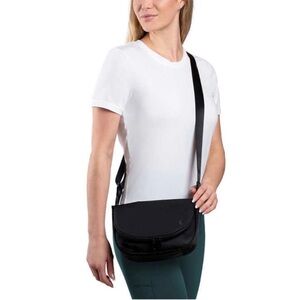 Lolë crossbody bag NWOT